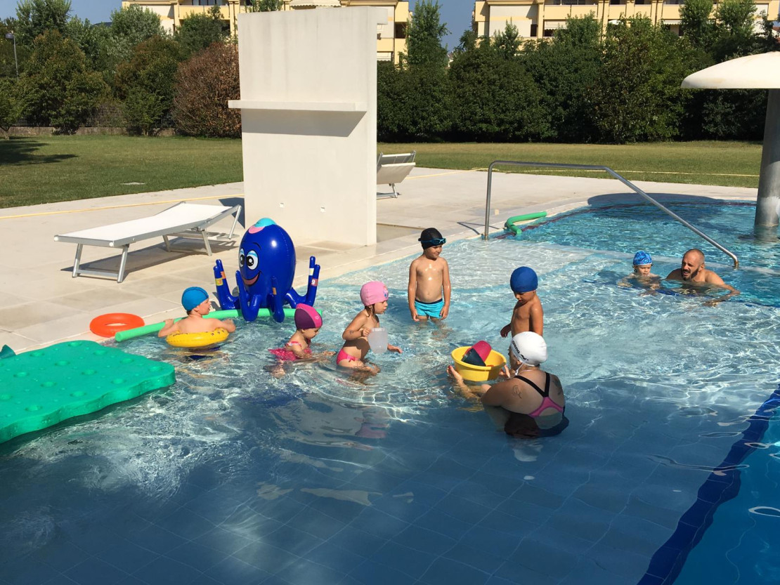 aquaemotion nuoto bimbi